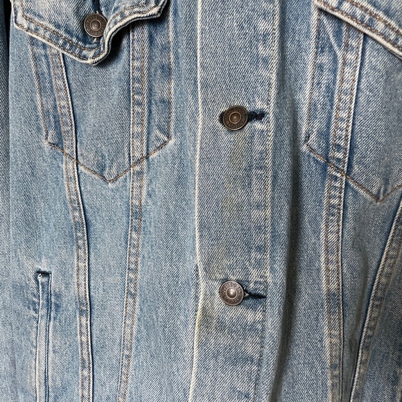 Levi’s Denim Trucker Jacket - Picture 4 of 4